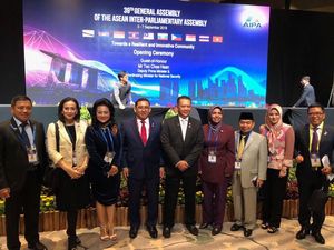 Di Singapura, Ketua DPR Ajak Negara ASEAN Kuatkan Kerja Sama Kawasan
