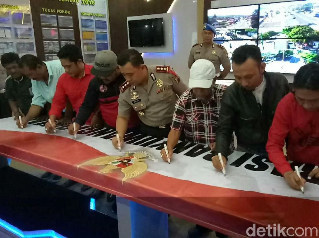 Deklarasi 2019GantiPresiden di Banyuwangi Batal Digelar Deklarasi 2019GantiPresiden di Banyuwangi Batal Digelar