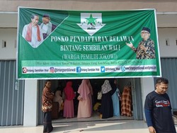 Emak-emak hingga Tukang Ojek di Banten Ramai Daftar Relawan Jokowi