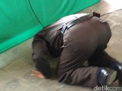 Bawaslu Loloskan Napi Koruptor, Caleg Blitar ini Langsung Sujud Syukur