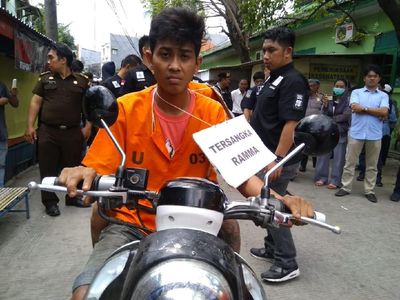 Amarah Kerabat Saat Rekonstruksi Kartel Narkoba Bakar Sekeluarga