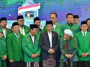 PPP Tegaskan Mbah Moen Tetap Dukung Jokowi Meski Didatangi Prabowo PPP Tegaskan Mbah Moen Tetap Dukung Jokowi Meski Didatangi Prabowo