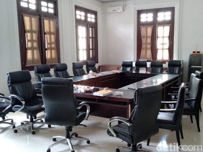 Foto: Sisa 5 Anggota Tak Ditahan KPK, Begini Kosongnya DPRD Malang