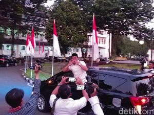 Haru Perpisahan Ridwan Kamil dan PNS Pemkot Bandung