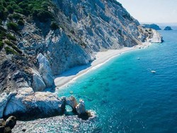 Curi Batu di Pantai Ini, Dendanya Rp 17 Juta!