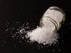 Hati-hati! Gula dan Garam Berlebih Bisa Merusak Ginjal