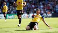Pierre-Emile Hojbjerg (Southampton). Selain bikin satu gol saat timnya menang 2-0 atas Crystal Palace, Hojbjerg juga melepaskan dua tembakan ke target dan bikin 15 operan akurat di sepertiga akhir lapangan -- terbanyak di timnya. (Foto: Peter Nicholls/Reuters)