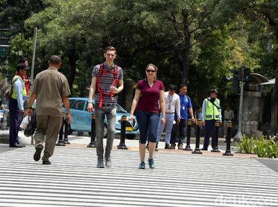Pelican Crossing Wujudkan Jakarta Ramah Bagi Semua Warga