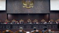 Suasana Sidang MK yang Putuskan Pilkada Sampang Diulang