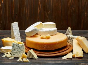 Sama-sama Gurih Enak, Ini Bedanya Keju Parmesan dan Parmigiano-Reggiano