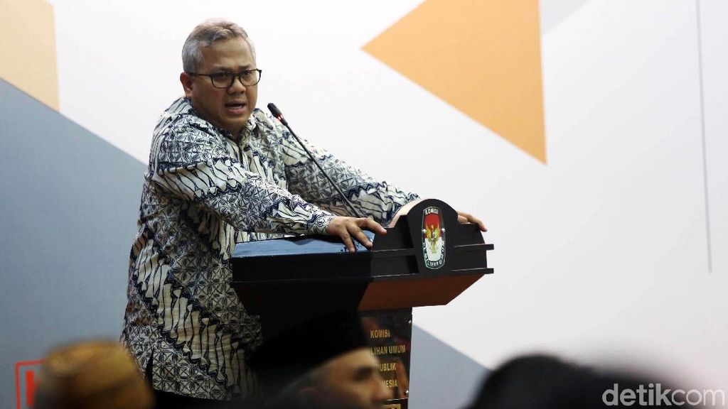 KPU Gelar Rapat Pleno Rekapitulasi DPT KPU Gelar Rapat Pleno Rekapitulasi DPT