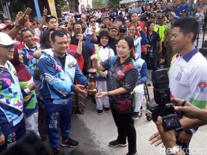 Dari Solo ke Jakarta, Obor Asian Para Games Lewati Sembilan Kota Dari Solo ke Jakarta, Obor Asian Para Games Lewati Sembilan Kota