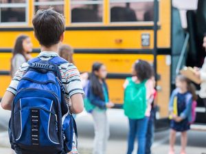 Tragis! Bocah Tewas Usai Terkunci di Bus Sekolah Gegara Ketiduran Tragis! Bocah Tewas Usai Terkunci di Bus Sekolah Gegara Ketiduran