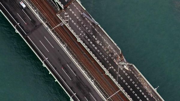 Begini Kerusakan Jembatan Bandara Kansai yang Ditabrak Tanker