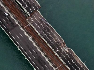 Begini Kerusakan Jembatan Bandara Kansai yang Ditabrak Tanker