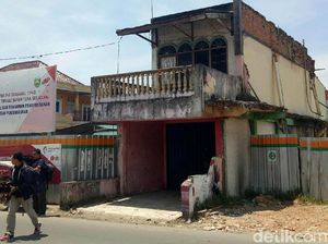 Penampakan Rumah di Tengah Proyek Jembatan Musi VI Palembang