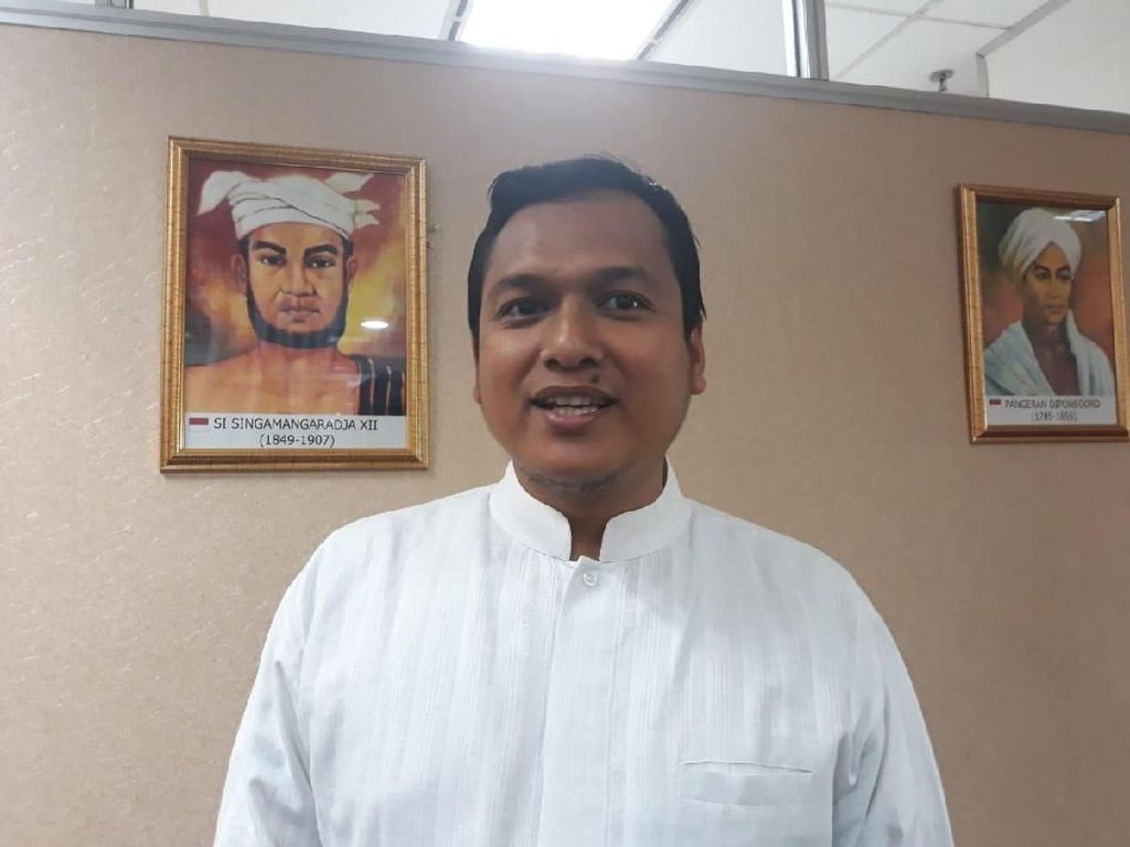 PKS Bela Guru Nelty yang Dituduh Sebar Doktrin Anti-Jokowi PKS Bela Guru Nelty yang Dituduh Sebar Doktrin Anti-Jokowi