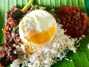 10 Menu Sarapan Khas Malaysia yang Nikmat Mengenyangkan 10 Menu Sarapan Khas Malaysia yang Nikmat Mengenyangkan