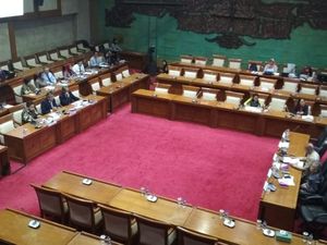 Bahas Rupiah Keok, Kursi di DPR Banyak yang Kosong
