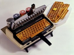Dari Bentuk Keyboard hingga Tapak Sepatu, Ini 5 Panggangan Waffle Unik