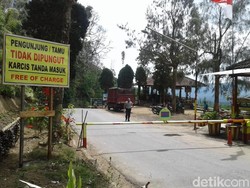 Papan Larangan Pungli Dipasang untuk Lindungi Turis Kawah Ijen