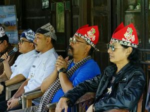 Perdana Tampil di Ijen Summer Jazz, Mus Mujiono Tersanjung Perdana Tampil di Ijen Summer Jazz, Mus Mujiono Tersanjung