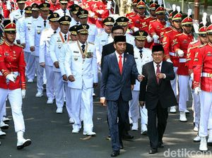 Jokowi Lantik 9 Gubernur & Wakil Gubernur Terpilih Jokowi Lantik 9 Gubernur & Wakil Gubernur Terpilih