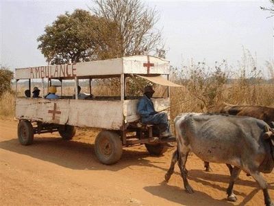 Apa Reaksi Kamu Kalau Dijemput Deretan Ambulans Unik Ini?
