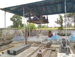 Menengok Makam Gantung di Blitar, Benarkah Tergantung?