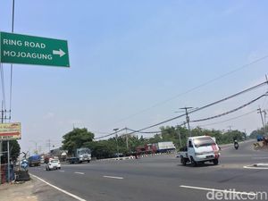 Tak Kunjung Difungsikan, Ring Road Mojoagung Bahayakan Pengguna Jalan