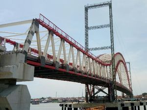 Proyek Jembatan Musi VI Terhambat Rumah Warga