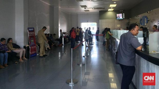 Dolar Perkasa, Masyarakat Mulai Ambil Untung ke Money Changer