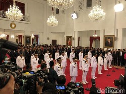 Video: Pelantikan 9 Gubernur-Wagub Terpilih oleh Jokowi di Istana