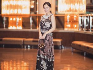 Cantiknya Tatjana Saphira Saat Raih Penghargaan di Seoul, Pakai Tenun Sumba