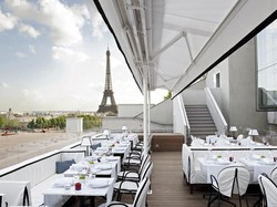 Romantisnya Makan di 5 Restoran dengan View Paling Cantik di Paris