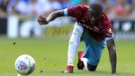 10 Pemain Premier League yang Menderita dengan Manajer Baru