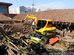 Pemindahan Pasar Unggas Keputran ke Pasar Panjang Jiwo Ditentang