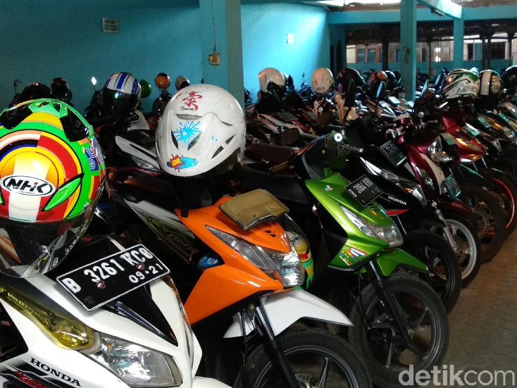 Ini Tipsnya Biar Motor Tetap Aman saat Ditinggal Mudik Ini Tipsnya Biar Motor Tetap Aman saat Ditinggal Mudik