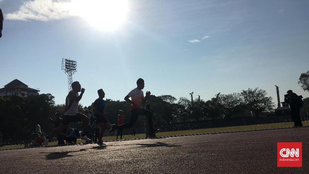 Para atlet lari Indonesia untuk berlaga di Asian Para Games 2018 tengah berlatih. (