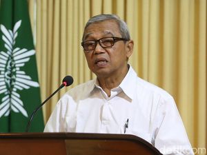 Busyro Sayangkan Pertemuan Deputi-TGB: Bisa Gerus Martabat KPK Busyro Sayangkan Pertemuan Deputi-TGB: Bisa Gerus Martabat KPK