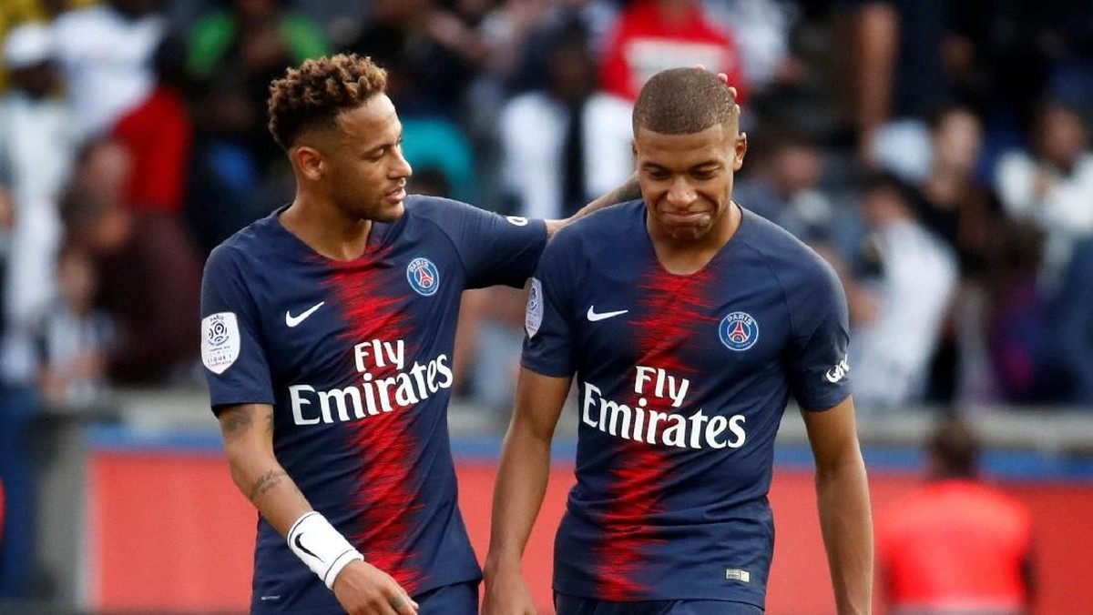 Pemain Paris Saint-Germain, Kylian Mbappe dan Neymar. (Foto: Christian Hartmann/Reuters)