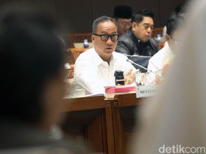 Rapat Pertama Mensos Agus Gumiwang dengan Komisi VIII