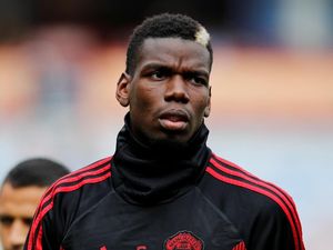 Pogba Pastikan Bertahan di MU, tapi...