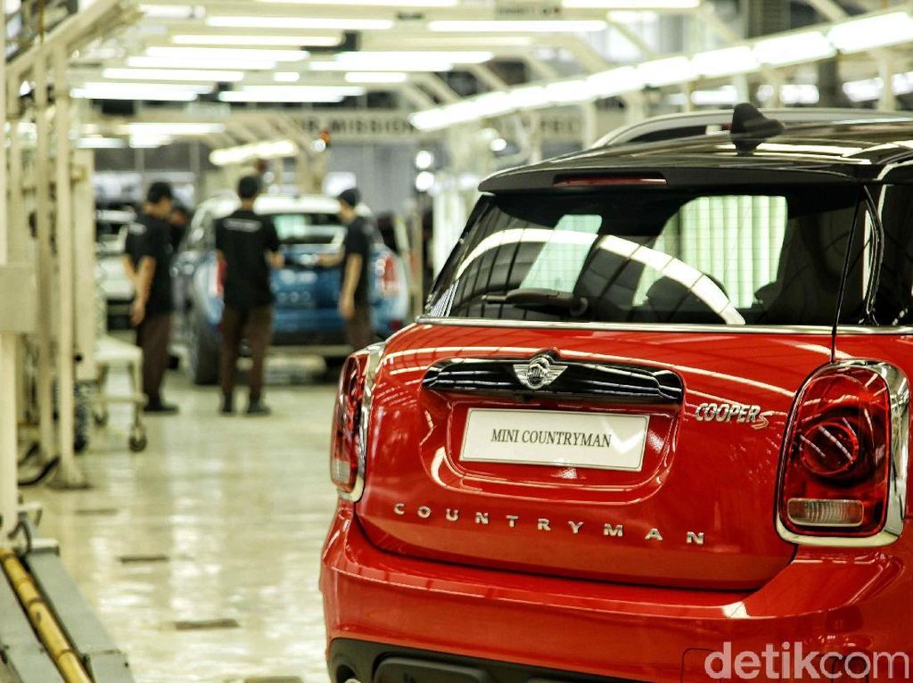 BMW PHK Ratusan Buruh Pabrik Perakitan Mini BMW PHK Ratusan Buruh Pabrik Perakitan Mini