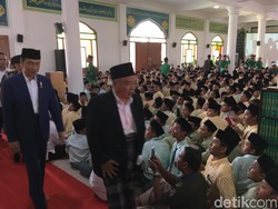 Pesan Jokowi ke Santri Ponpes di Mojokerto: Hargai Perbedaan