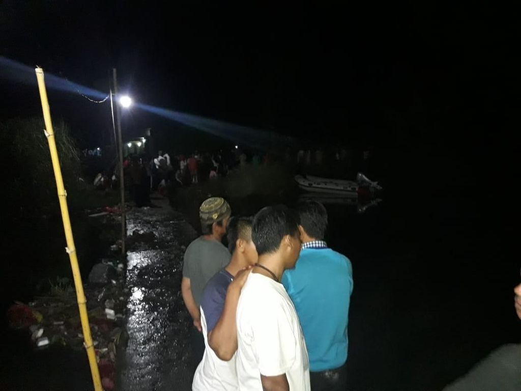 Jatuh di Jembatan, Bocah Ridwan Ditemukan Tewas di Kali Cikarang Jatuh di Jembatan, Bocah Ridwan Ditemukan Tewas di Kali Cikarang