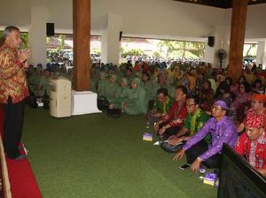 Tingkatkan Pelayanan, ASN di Banyuwangi Dibekali Ilmu Komunikasi Tingkatkan Pelayanan, ASN di Banyuwangi Dibekali Ilmu Komunikasi