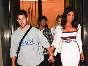 Ssst... Nick Jonas Umbar Awal Mulai Bertemu Priyanka Chopra Ssst... Nick Jonas Umbar Awal Mulai Bertemu Priyanka Chopra