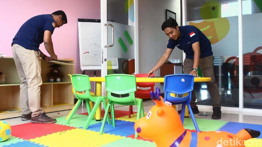 Melihat Fasilitas di Gedung LPSK Melihat Fasilitas di Gedung LPSK