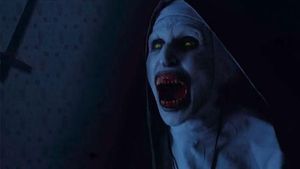 Ngeri! Ternyata Hantu Valak Doyan Traveling